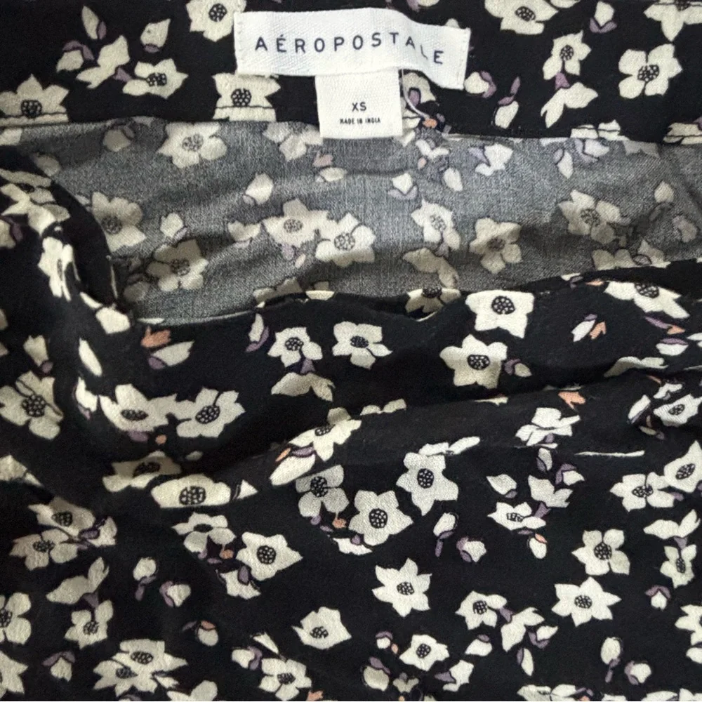 Aeropostale Black Floral Tie-Waist Skirt